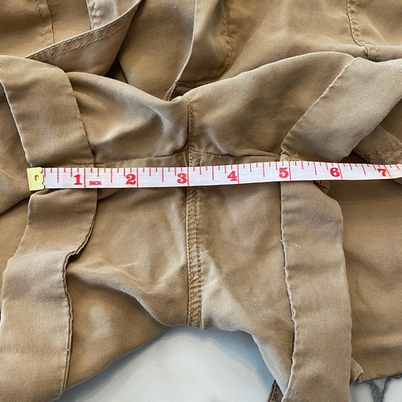 Aerie paper bag, style beige shorts women’s size medium - Picture 10 of 10